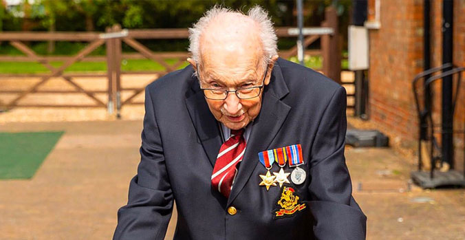 100-Year-Old British Fundraiser Captain Tom Receives Knighthood