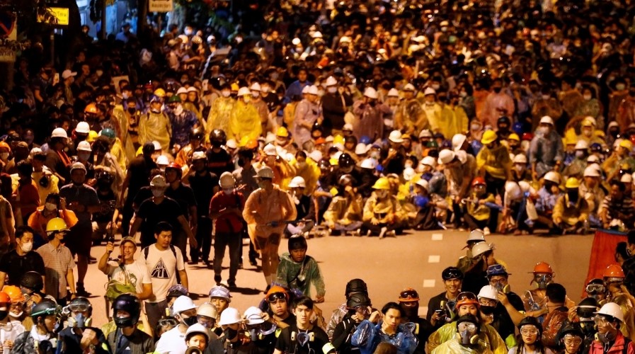 Thai Government Withdraws Decree Against Protests