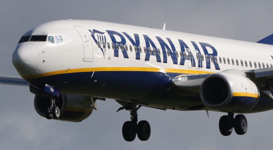 Ryanair Signs Pay Deal With Irish Pilots
