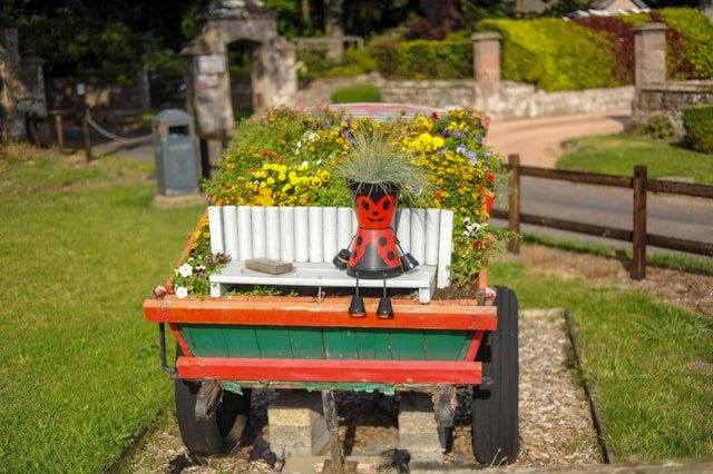 Low-Maintenance Garden Ideas UK: 15 Easy Ways to Create a Beautiful Garden